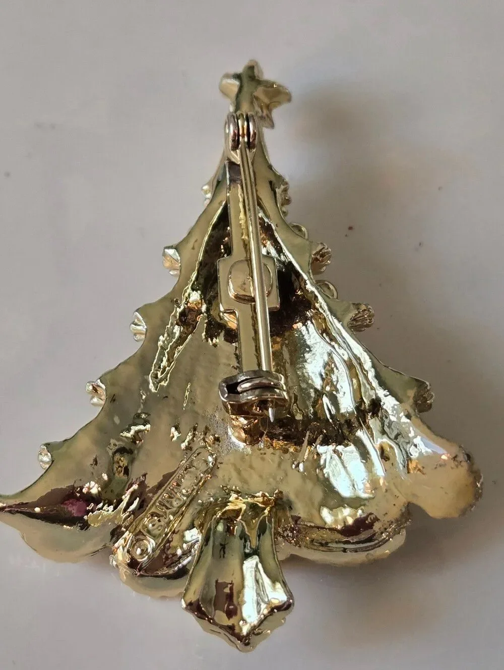 GERRY'S Gold Tone Christmas Tree Brooch with Red, Green & Blue